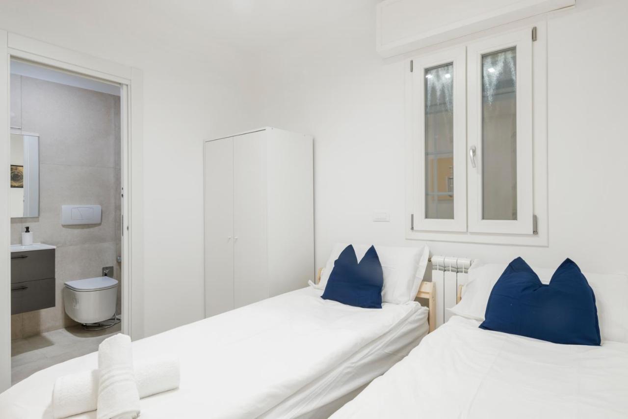 Easystayrome 10 Pax 3 Baths 1 Min From Metro ภายนอก รูปภาพ
